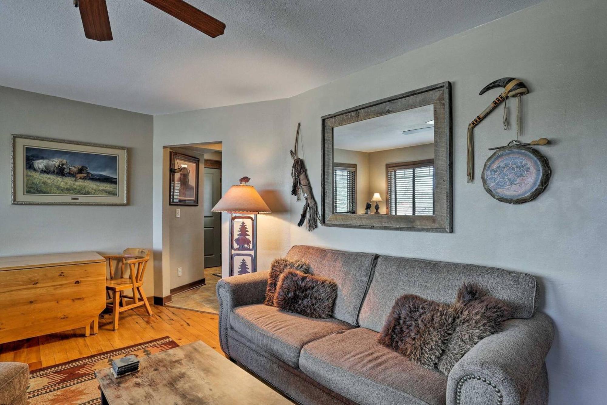 Cozy Custer Cottage W Deck: Walk To Shops Food エクステリア 写真