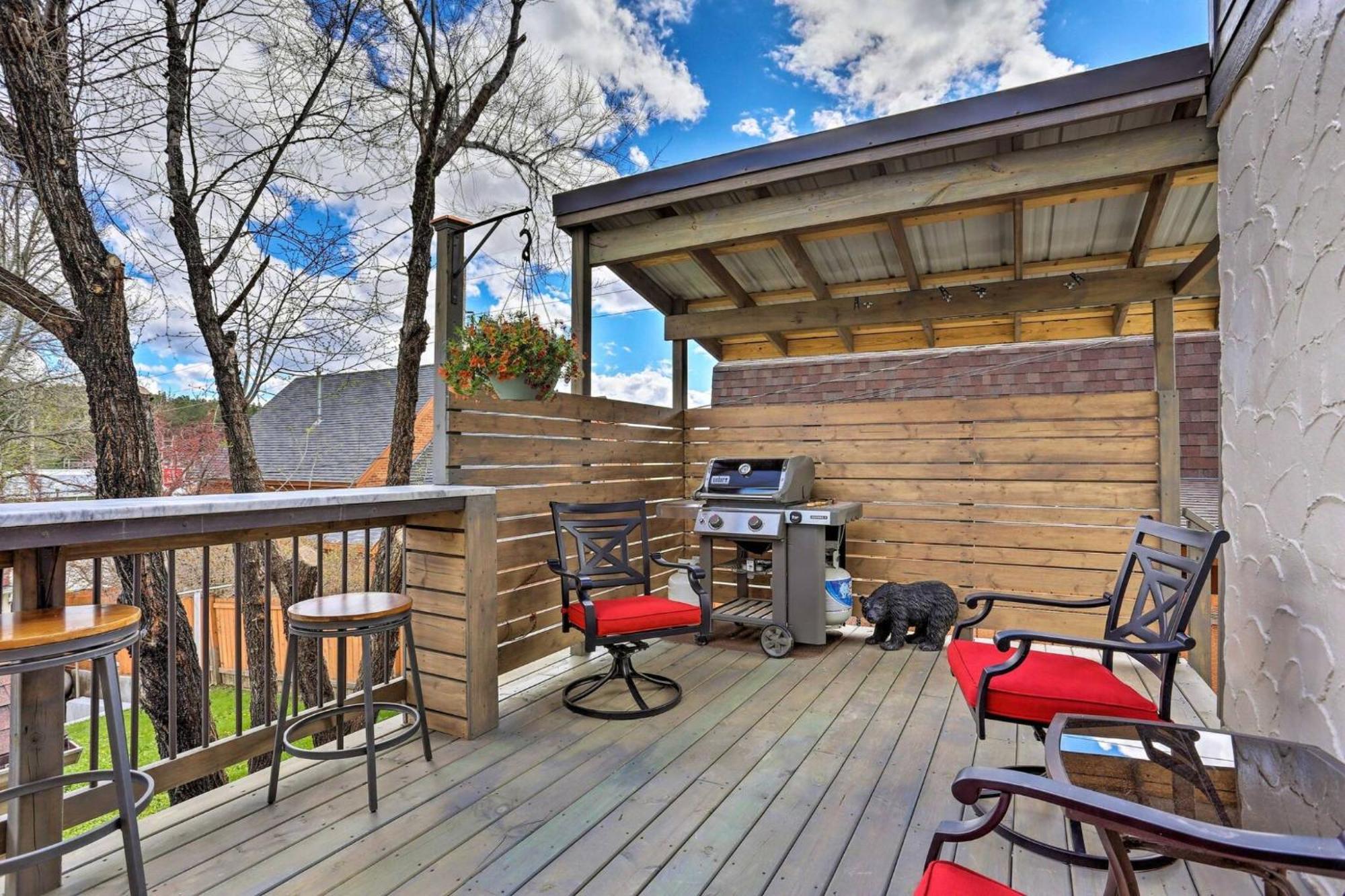 Cozy Custer Cottage W Deck: Walk To Shops Food エクステリア 写真