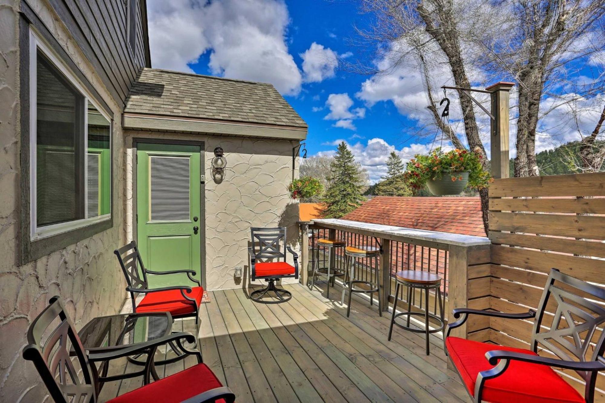 Cozy Custer Cottage W Deck: Walk To Shops Food エクステリア 写真